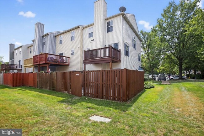 Building Photo - 2492 Wentworth Dr