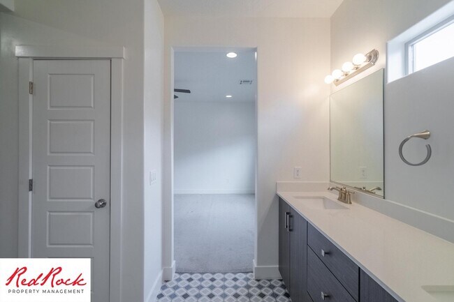 Building Photo - Comfort, Space & Style with a 3-Car Garage Small Dog Friendly!