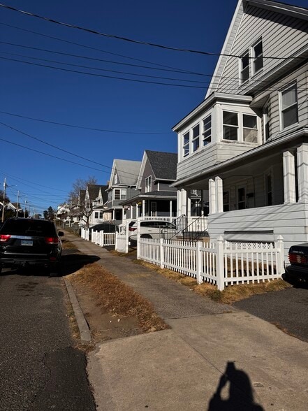 Building Photo - 180 Summerfield Ave