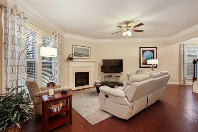 Building Photo - 3080 Cross Creek Dr