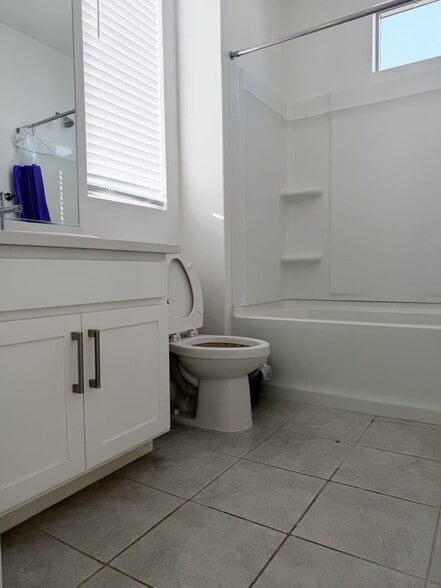 Building Photo - 134 Episode