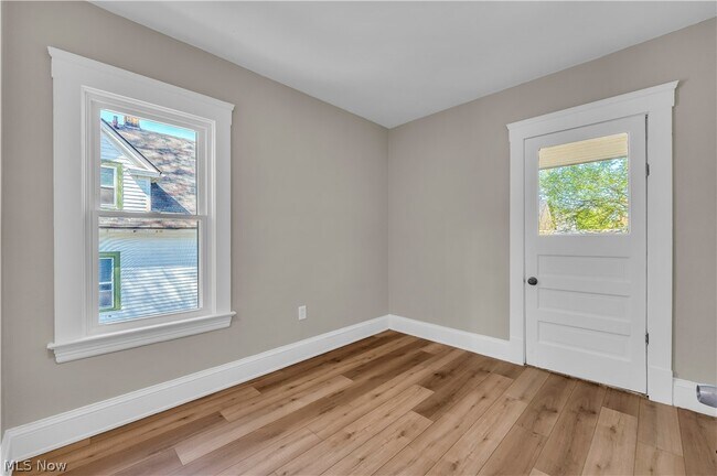 Building Photo - 3921 W 21st St