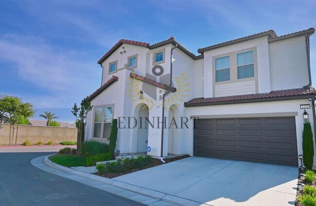 Building Photo - 1439 E Via Albero Dr