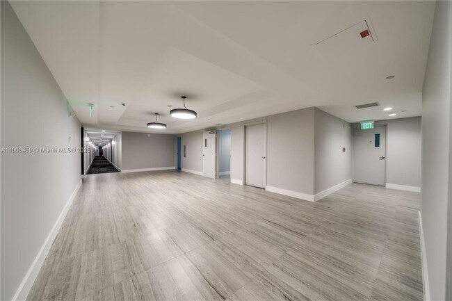 Building Photo - 140 S Dixie Hwy