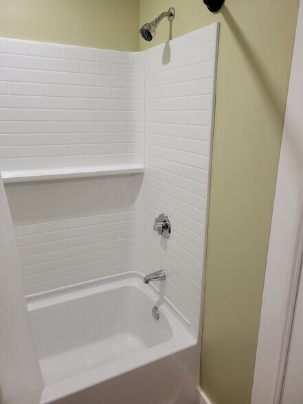 Building Photo - 28 Graham St