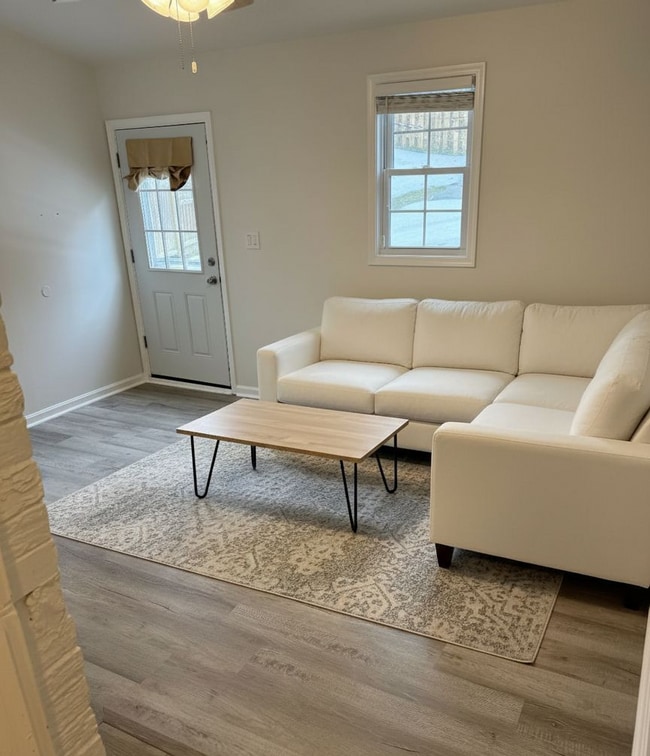 Building Photo - 2321 Riverview Terrace