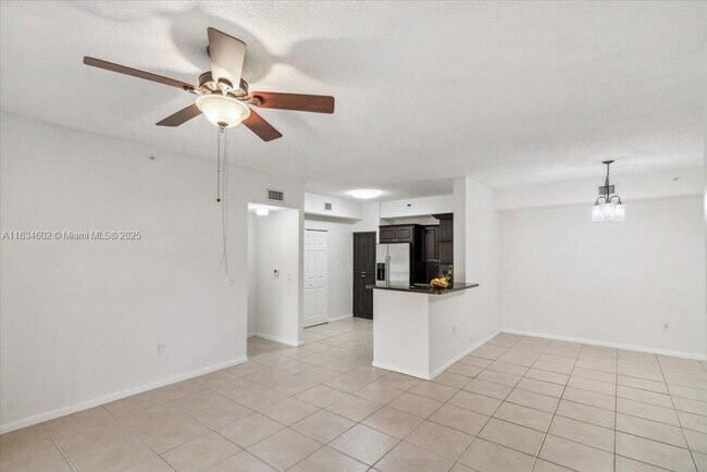 Building Photo - 6952 SW 39th St