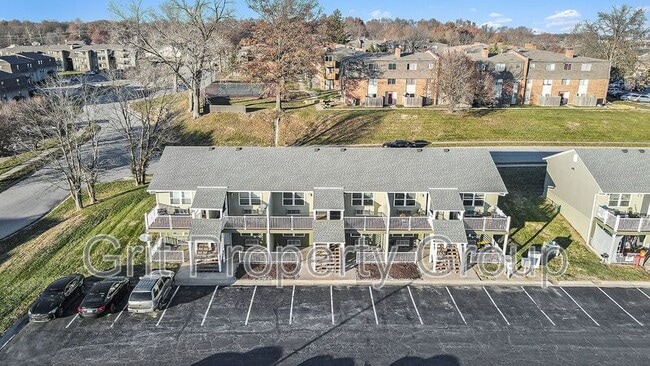 Building Photo - 6924 N Olive St