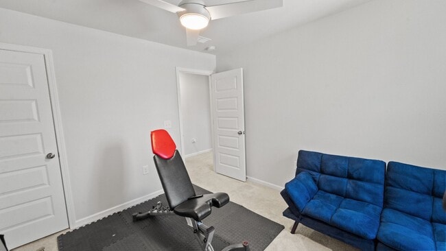 Building Photo - 293 Lillian St