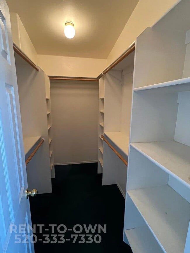 Building Photo - 1173 Calle Chaparral