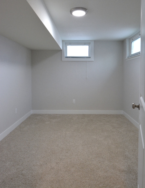 Building Photo - "Charming 3-Bed Oasis with Gleaming Hardwood Floors in Cheyenne - 1200 Sq Ft of Comfort!"