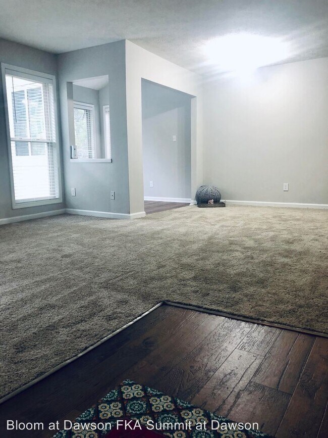 Building Photo - 1400 Chase Ln