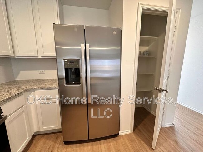 Building Photo - 2318 Wolford Ct