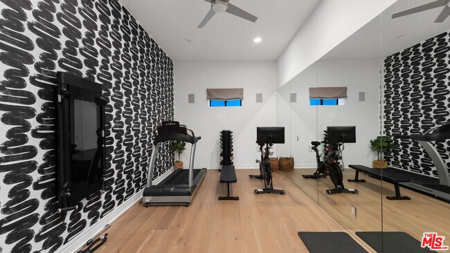 Building Photo - 6110 Merritt Dr