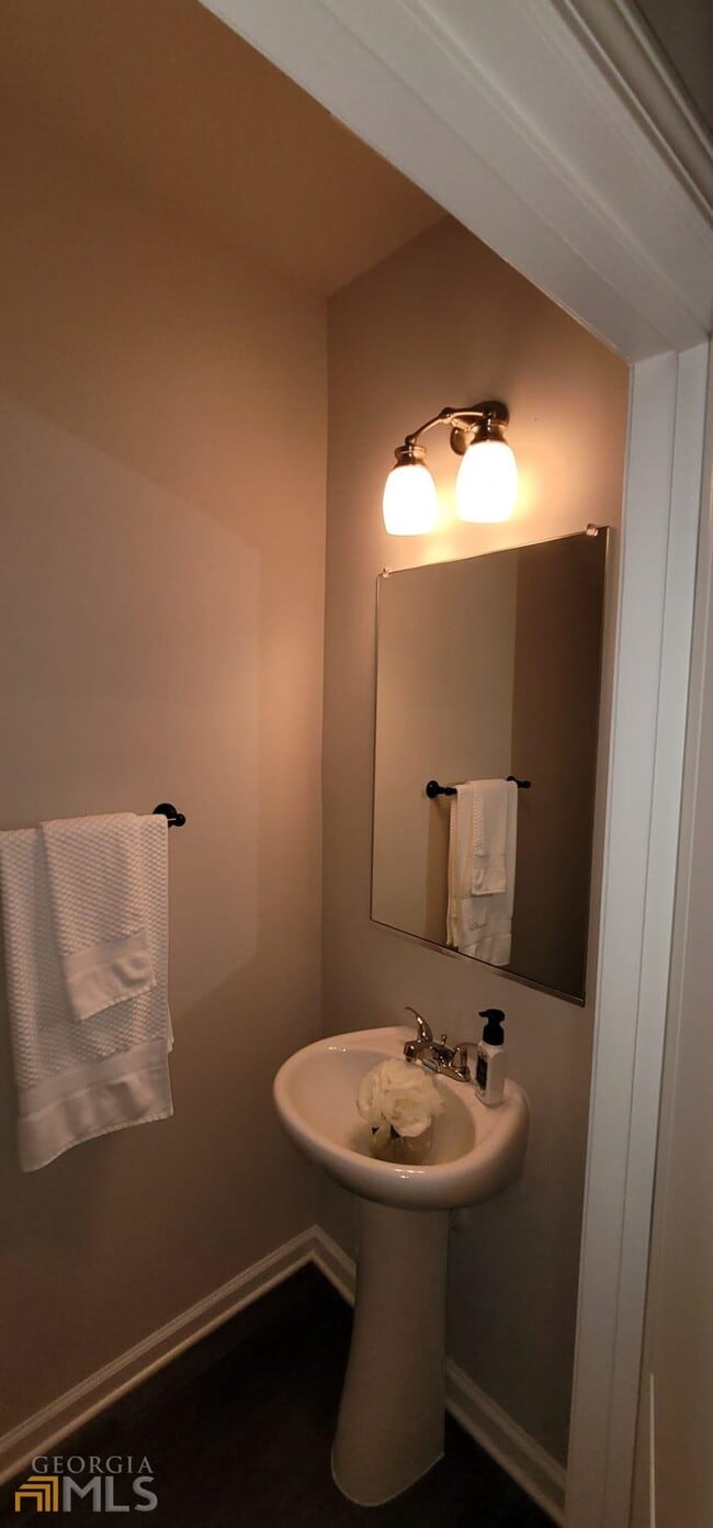 Building Photo - 3433 Cascade Parc Blvd SW