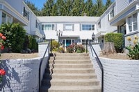 Building Photo - Great NW Location: Spacious 1 Bedroom Ready Now!