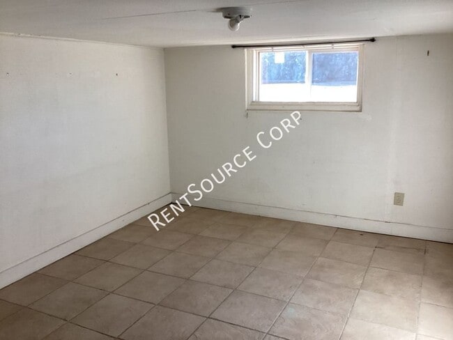 Building Photo - 750 CA-58