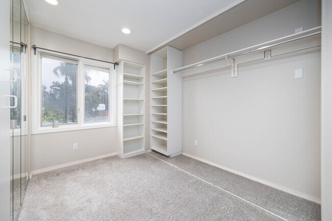 Building Photo - 1301 Forest Ave
