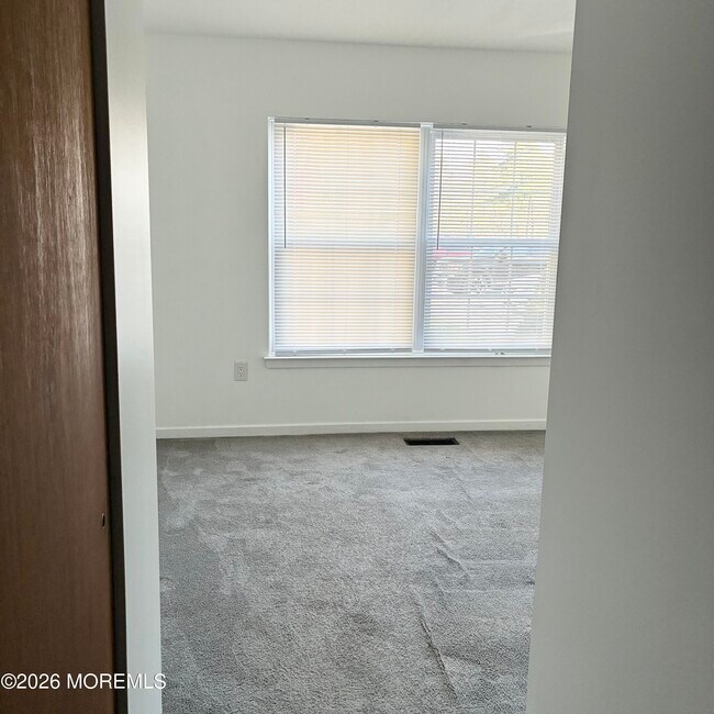 Building Photo - 310 Heather Croft