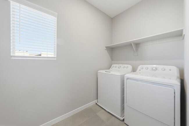 Building Photo - 8347 N 22nd Dr