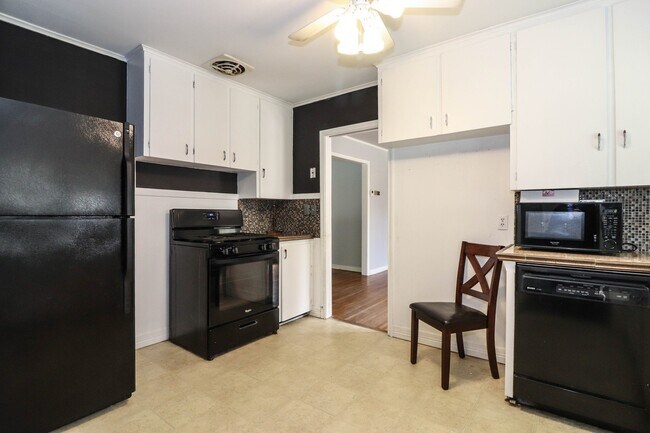 Building Photo - 4172 S Rockford Pl