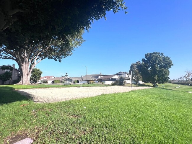 Building Photo - 17755 La Rosa Ln