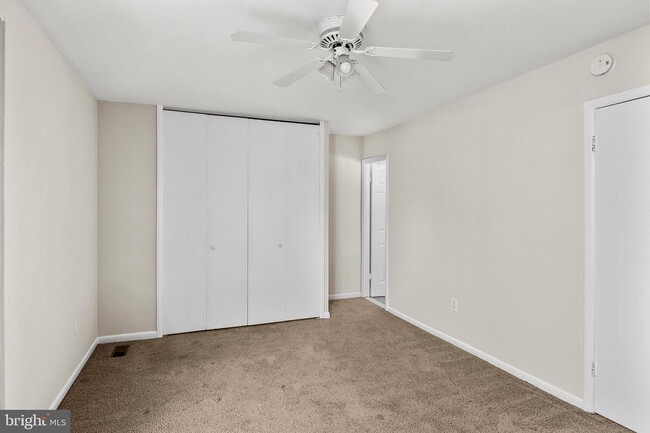 Building Photo - 1604 New Windsor Ct