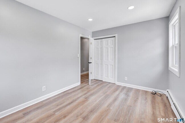 Building Photo - 61 Wakeley St