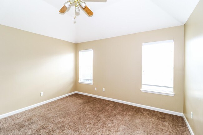 Building Photo - 10097 Cross Ridge Rd