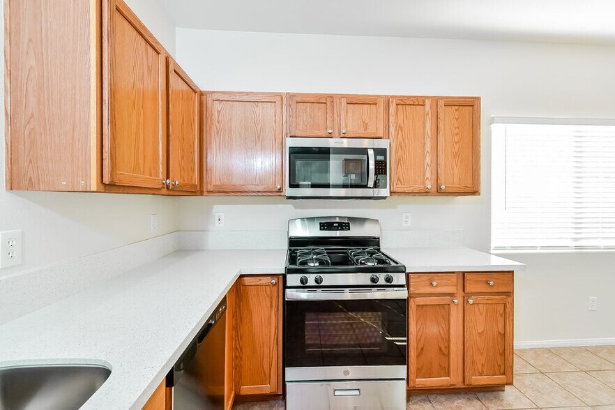 Building Photo - 5900 Taj Mahal Dr