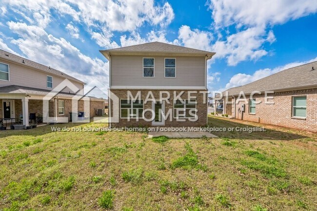 Building Photo - 3228 Spool Ln SW