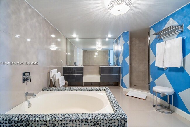 Building Photo - 2751 S Ocean Dr