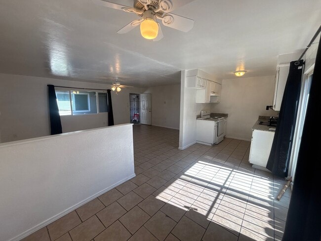 Building Photo - 826 Astor Dr