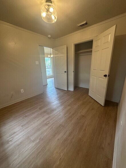 Building Photo - 103 North Point Dr