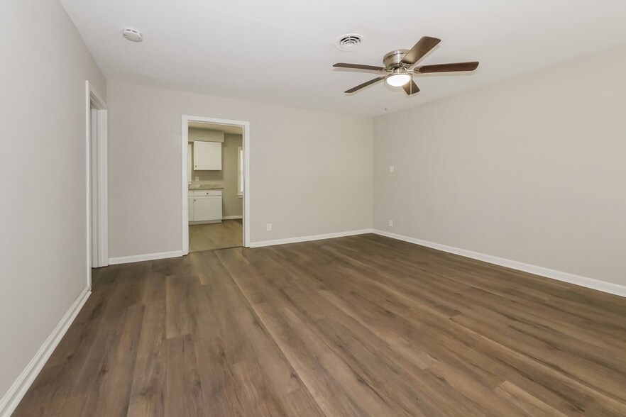 Building Photo - 4533 Sentry St