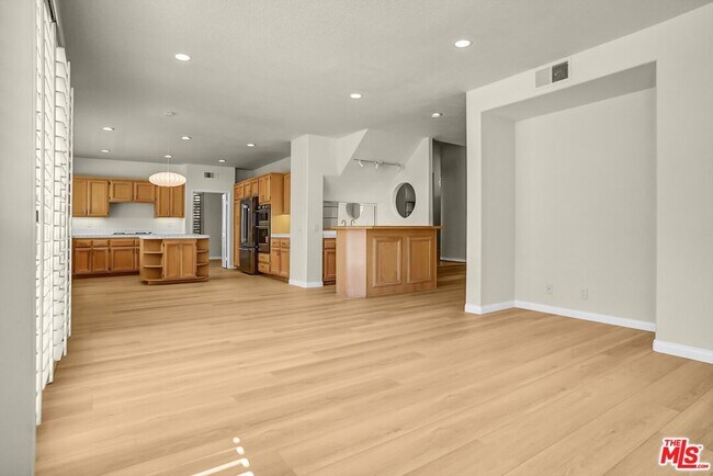 Building Photo - 2605 Country Ln