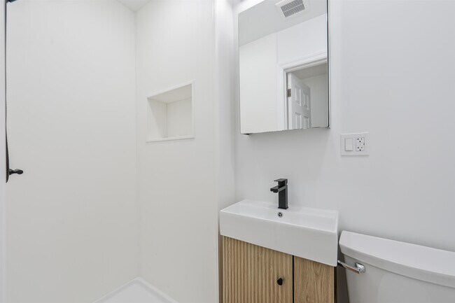 Building Photo - 24 Belmont Ave