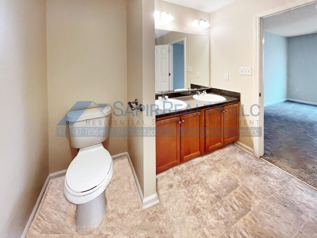 Building Photo - 6060 Capitol Knoll