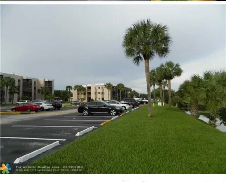 Building Photo - 3730 NW 88th Ave