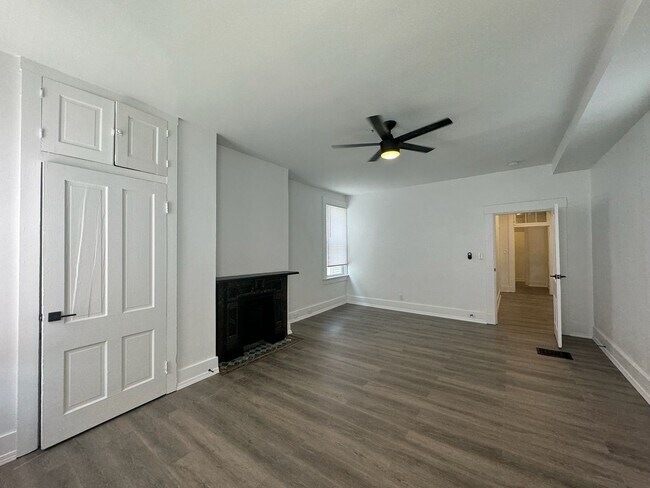 Building Photo - 7 Bed/3 Bath Mins. from UC Campus $750/pp ...