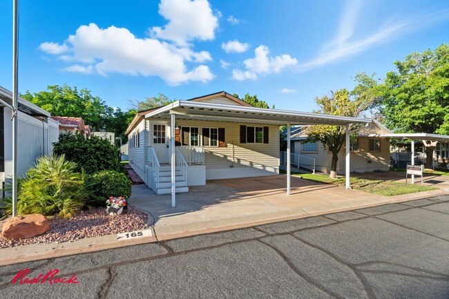 Building Photo - Single-Level 2 Bedroom Home in Washington 55+ Community!