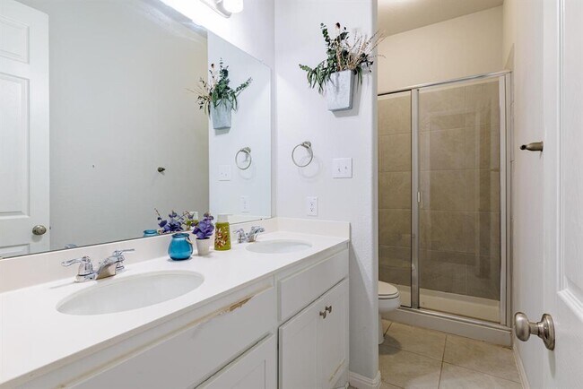 Building Photo - 1913 Equine Rd