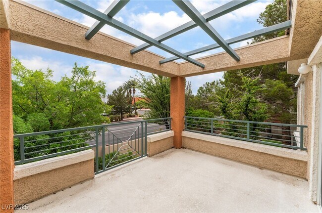 Building Photo - 10601 Pedal Point Pl