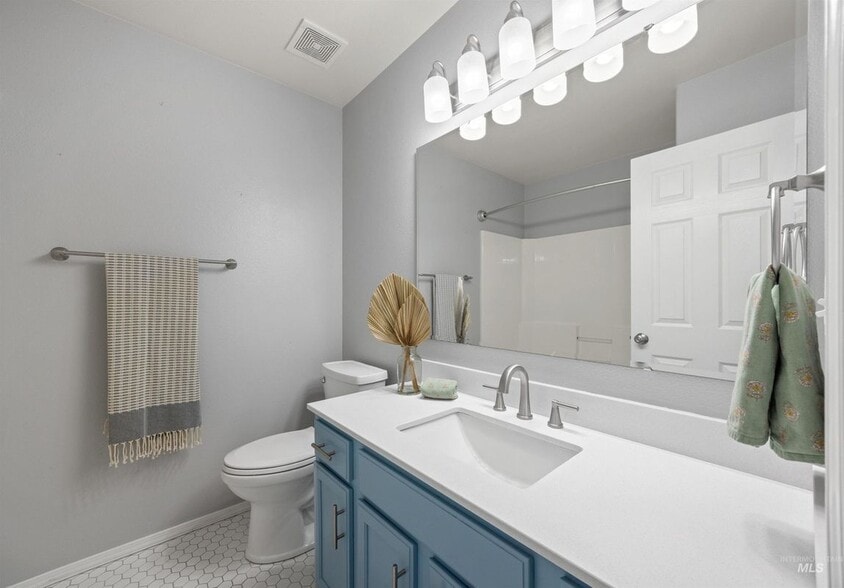 Building Photo - 6512 S Lone Tree Way