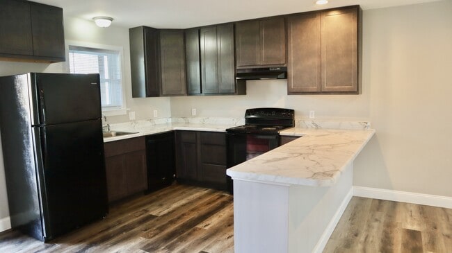 Building Photo - 1119 Columbus Cir