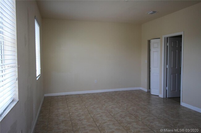 Building Photo - 9435 SW 170th Path