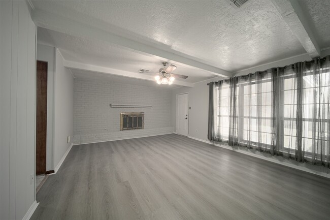 Building Photo - 13703 Piping Rock Ln