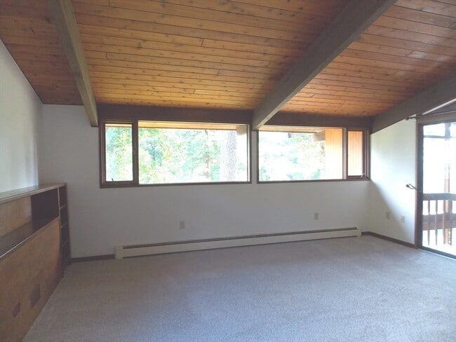 Building Photo - 150 2nd Rd