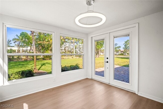 Building Photo - 4293 Island Cir