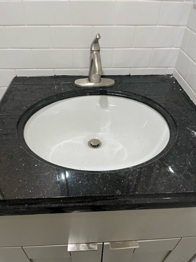 Building Photo - Recently Remodeled 2 bedroom 1 bath with/ Laundry Room